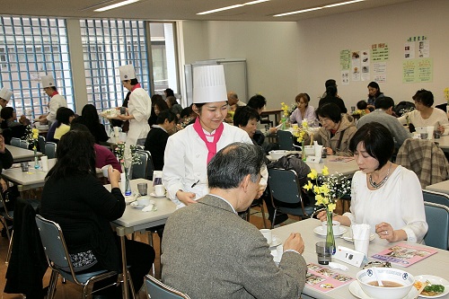 25食堂風景-2.jpg