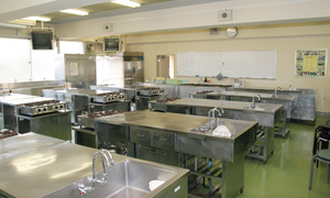食品加工実習室